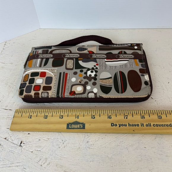 LeSportsac Brown Nylon Wallet Travel Wallet with Handle Geometric Zip Around 9" - Picture 4 of 9